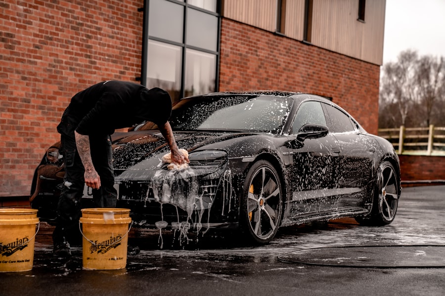 Cuci dan wax mobil